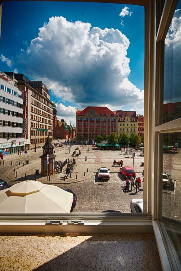 Solny Square Aparthotel Wrocław Eksteriør billede