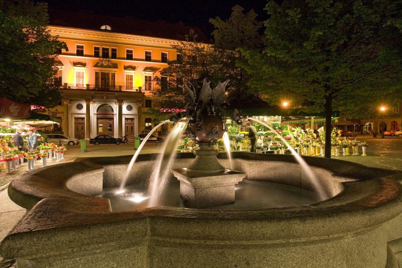 Solny Square Aparthotel Wrocław Eksteriør billede