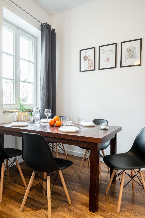 Solny Square Aparthotel Wrocław Eksteriør billede