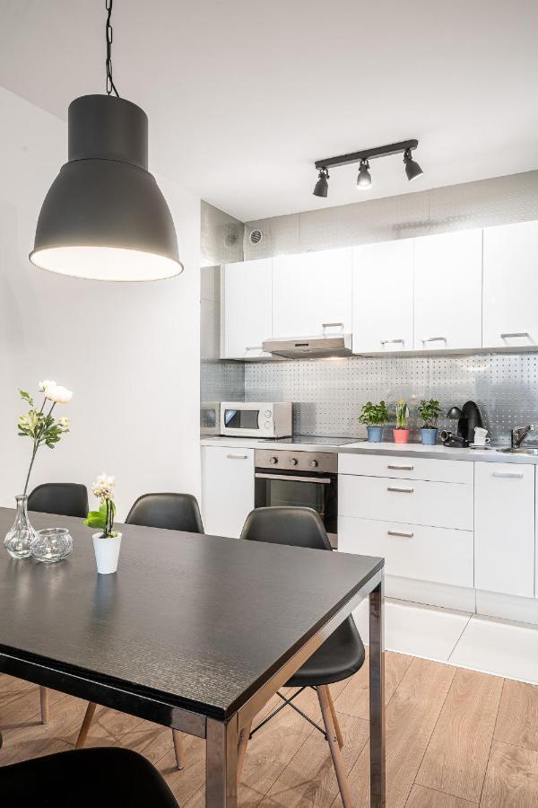 Solny Square Aparthotel Wrocław Eksteriør billede