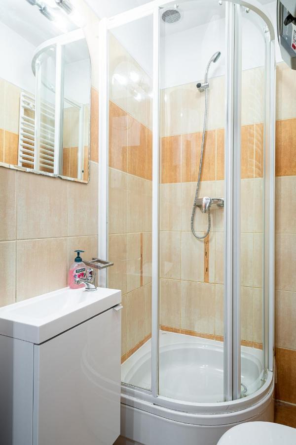 Solny Square Aparthotel Wrocław Eksteriør billede
