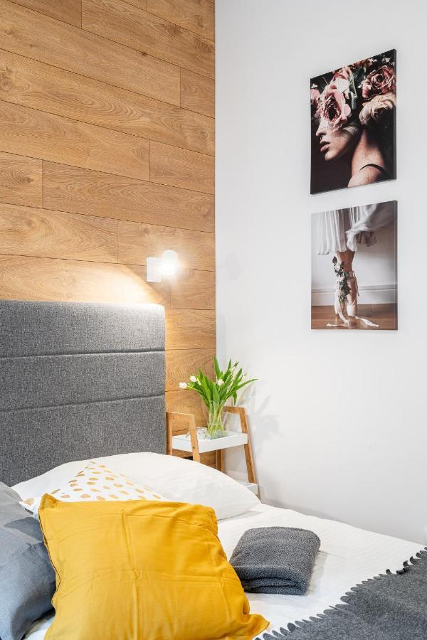 Solny Square Aparthotel Wrocław Eksteriør billede
