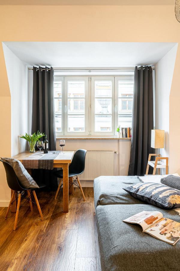 Solny Square Aparthotel Wrocław Eksteriør billede