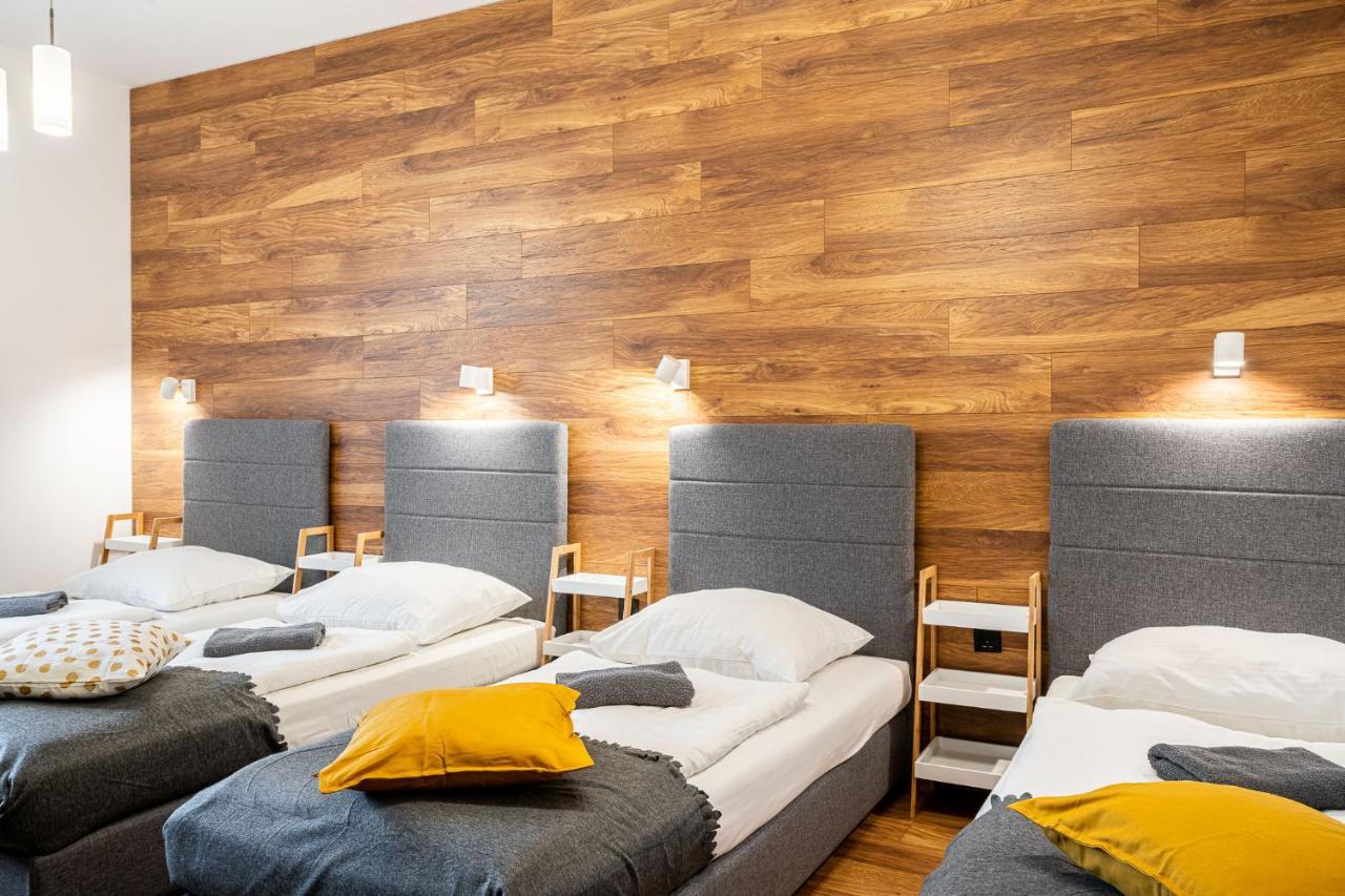 Solny Square Aparthotel Wrocław Eksteriør billede